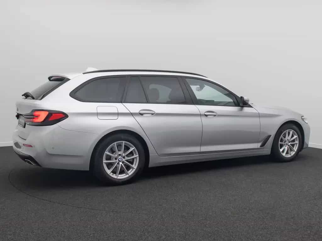 BMW 520 d Kamera DAB 4xKlima Alarm GeschwindigReg 10/2020-photo-5