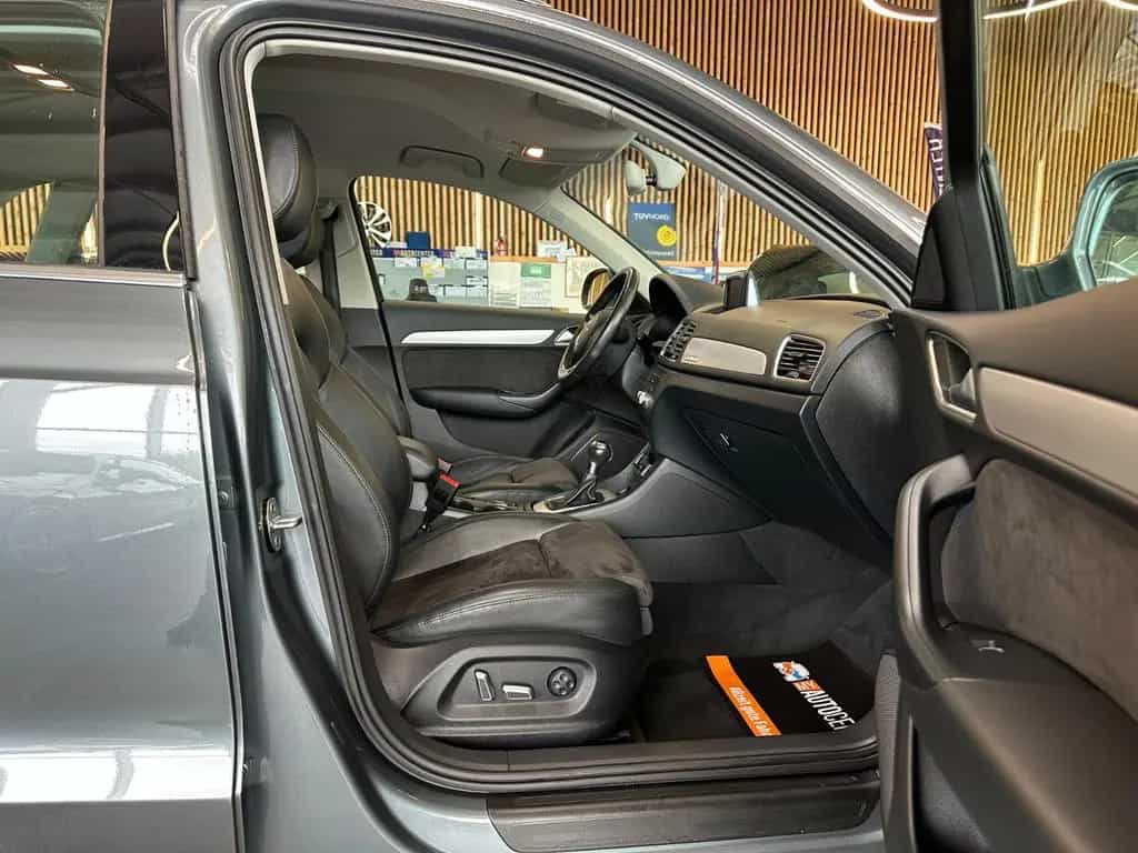 Audi Q3 *Sport*2-Zonen*Tempo*Navi*BI-Xenon*TÜV5/27* 02/2016-photo-36