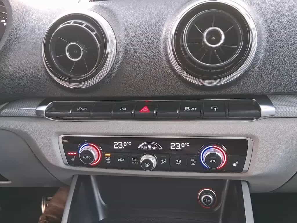 Audi A3 ambiente ultra+ALCANTARA*S-LINE*SCHECKHEFT* 08/2014-photo-14