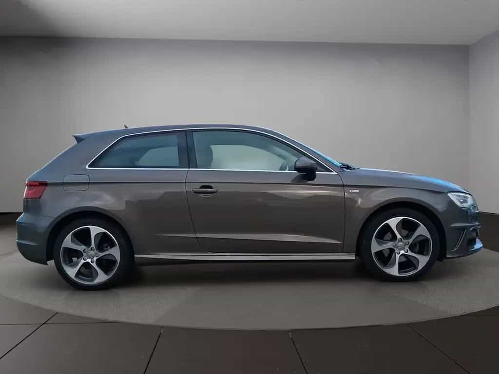 Audi A3 ambiente ultra+ALCANTARA*S-LINE*SCHECKHEFT* 08/2014-photo-24