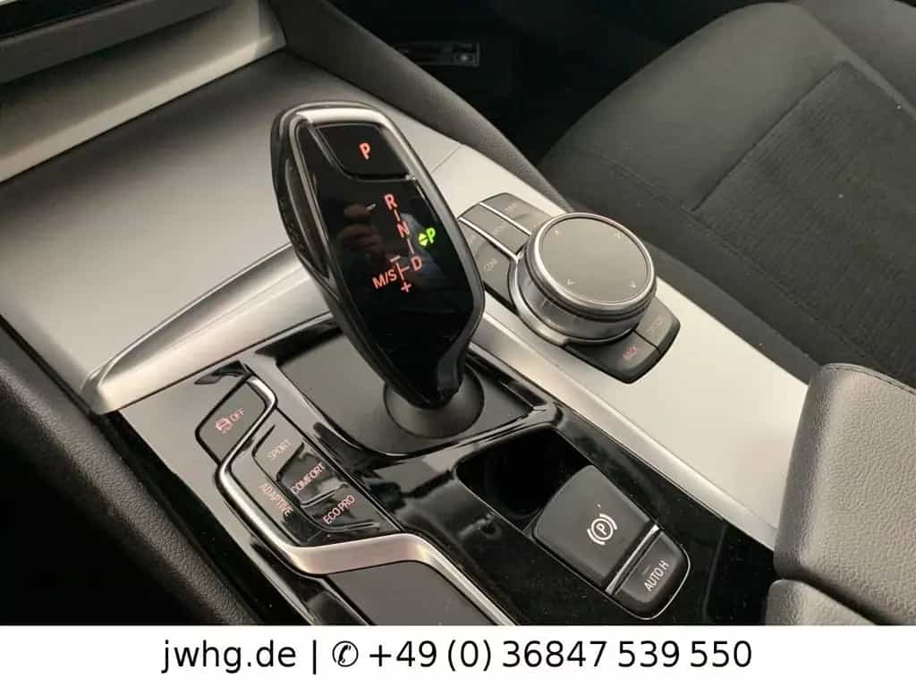 BMW 520 d T COCKP-PRO/DRIVING ASS+/KAMERA/H&K 10/2019-photo-8