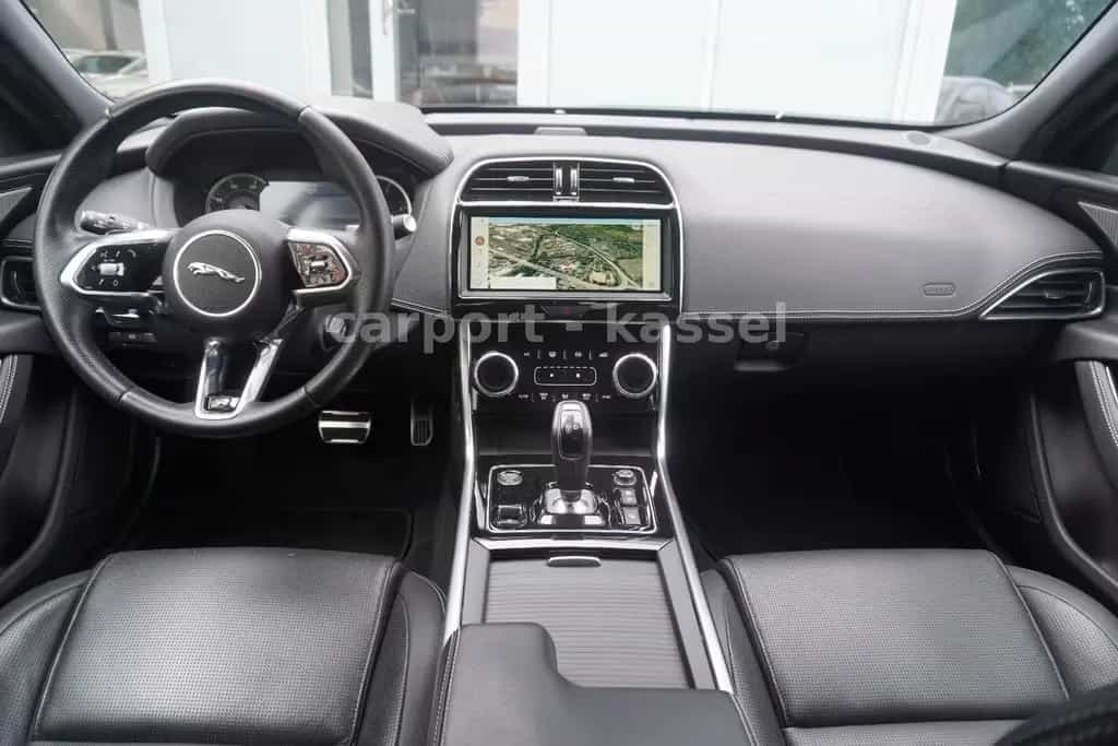 Jaguar XE R-Dynamic Black Meridian/Standhzg/LED 02/2023-photo-17