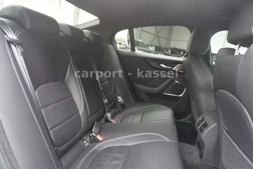 Jaguar XE R-Dynamic Black Meridian/Standhzg/LED 02/2023-photo-21
