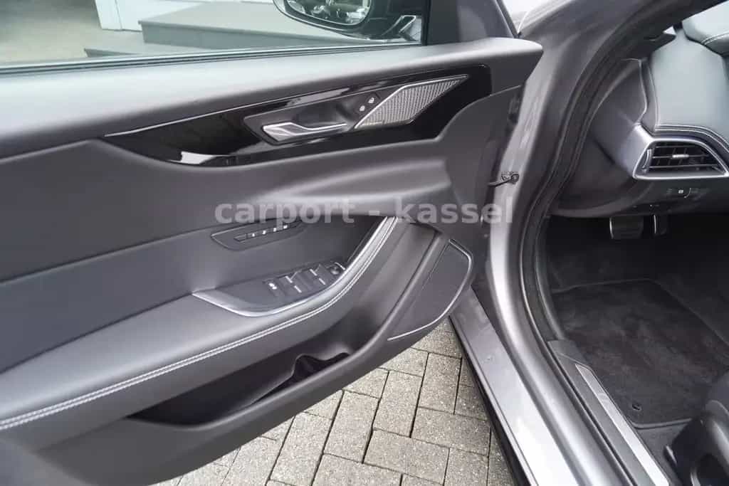 Jaguar XE R-Dynamic Black Meridian/Standhzg/LED 02/2023-photo-25