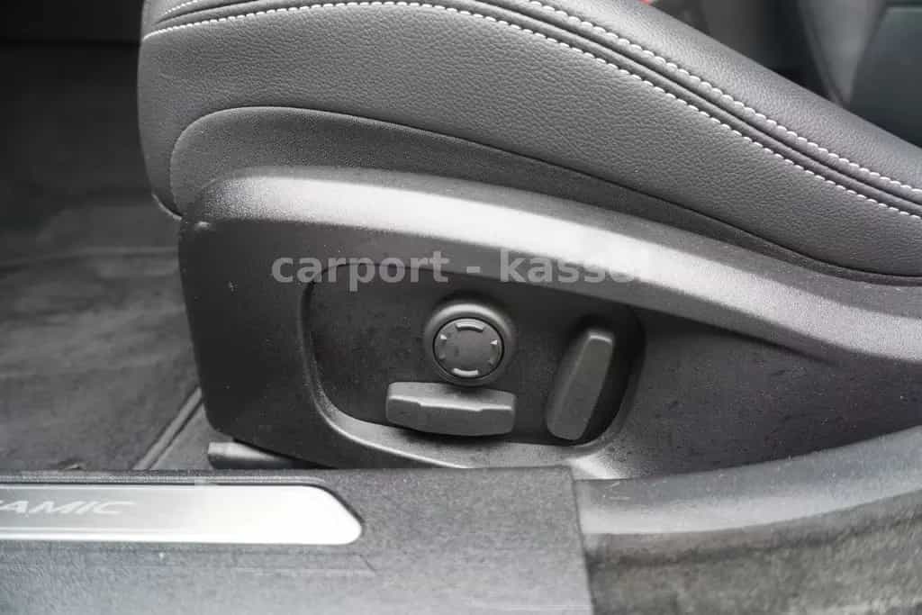 Jaguar XE R-Dynamic Black Meridian/Standhzg/LED 02/2023-photo-26