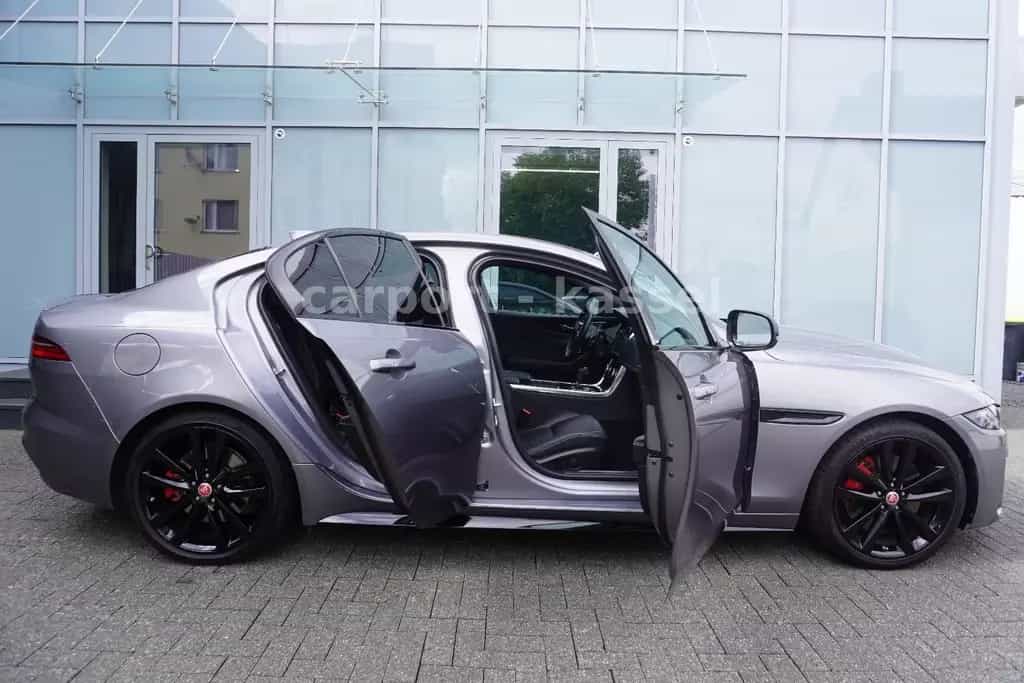 Jaguar XE R-Dynamic Black Meridian/Standhzg/LED 02/2023-photo-7