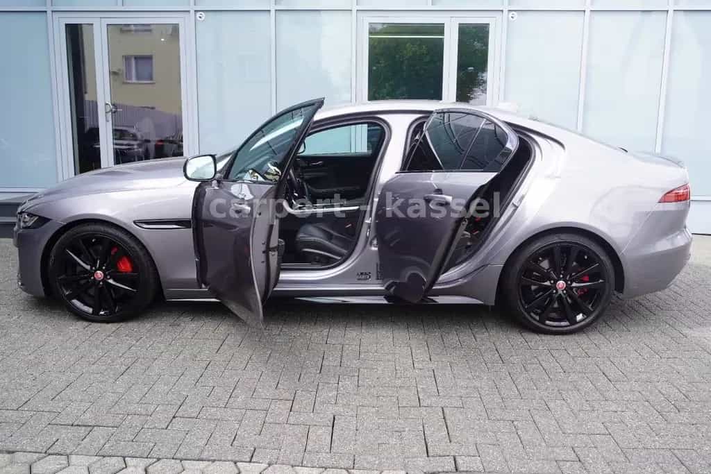 Jaguar XE R-Dynamic Black Meridian/Standhzg/LED 02/2023-photo-9