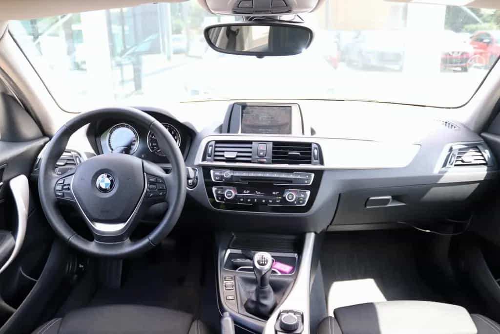 BMW 118 i Lim. 5-trg. Advantage SHZ PDC Klima LED 01/2018-photo-14