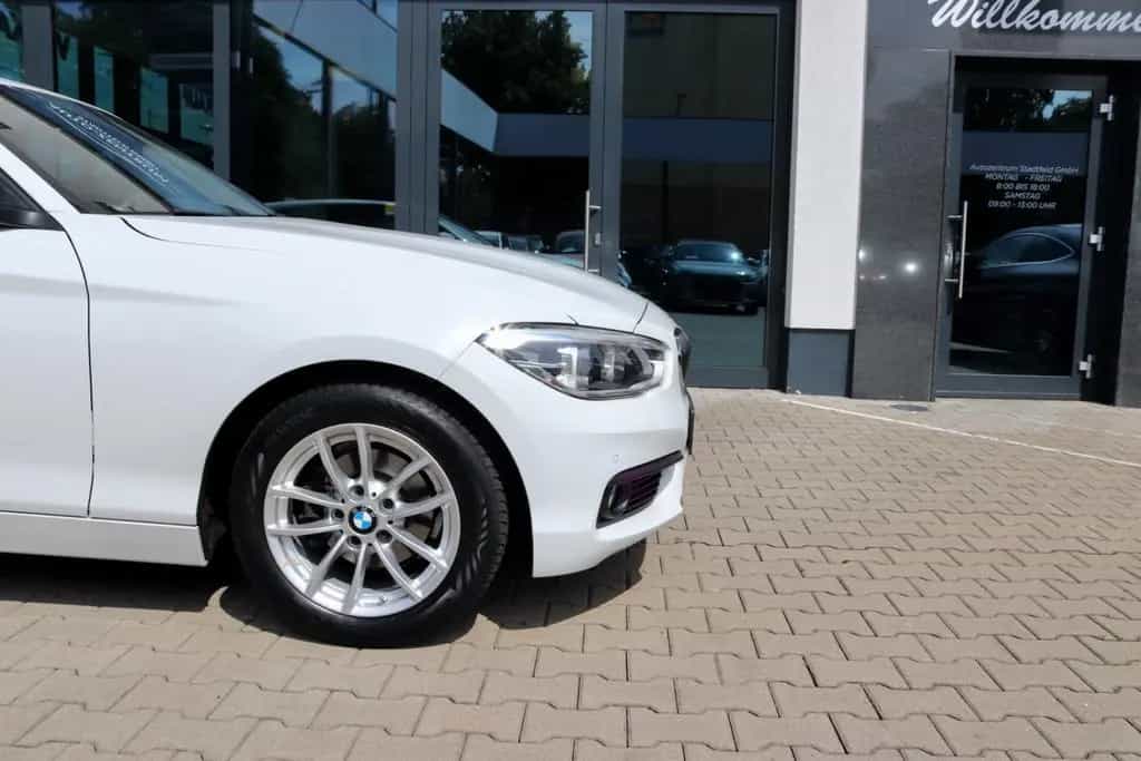 BMW 118 i Lim. 5-trg. Advantage SHZ PDC Klima LED 01/2018-photo-9