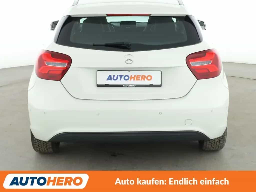 Mercedes-Benz A 180 BlueEfficiency Style*NAVI*LED*PDC 09/2017-photo-4