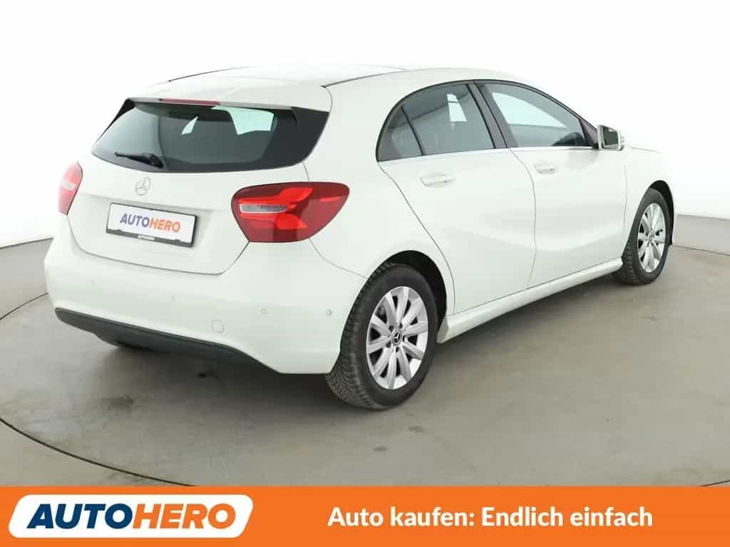 Mercedes-Benz A 180 BlueEfficiency Style*NAVI*LED*PDC 09/2017-photo-5