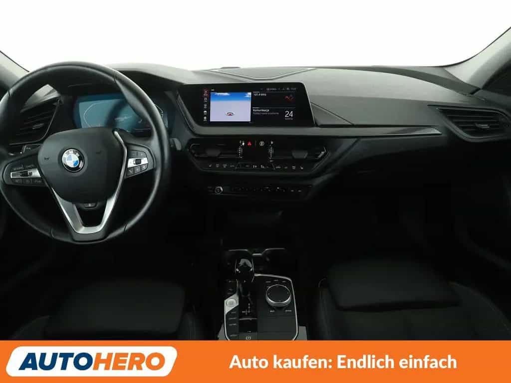 BMW 118 i Sport Line Aut.*NAVI*LED*CAM*SHZ*LHZ*TEMPO* 09/2022-photo-11
