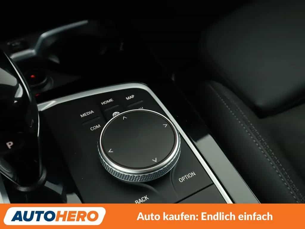 BMW 118 i Sport Line Aut.*NAVI*LED*CAM*SHZ*LHZ*TEMPO* 09/2022-photo-26