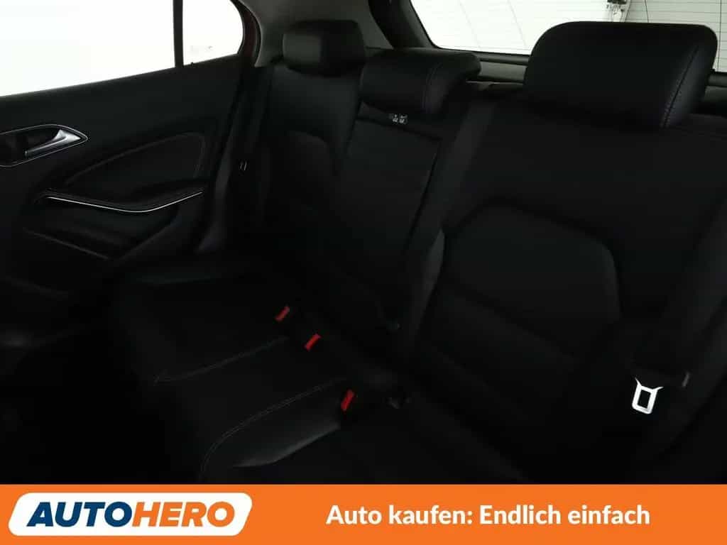 Mercedes-Benz GLA 200 GLA-Klasse GLA 200 Urban Aut.*NAV*LED*TEMPO*CAM* 03/2017-photo-13