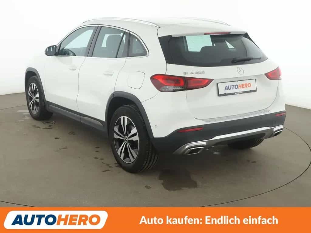 Mercedes-Benz GLA 200 Progressive Aut.*LED*NAVI*TEMPO*CAM*PDC* 03/2020-photo-3