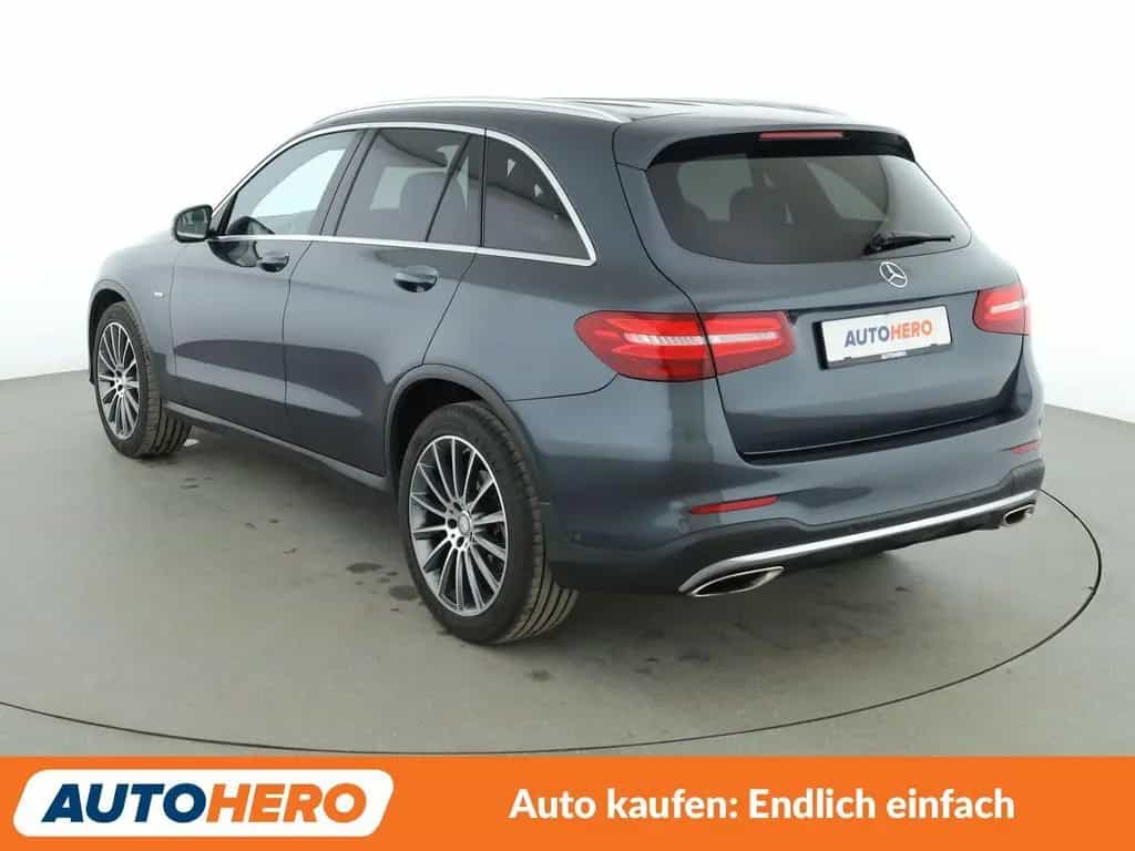 Mercedes-Benz GLC 250 4Matic AMG Line Aut. *DESIGNO*LED*ACC* 04/2016-photo-3