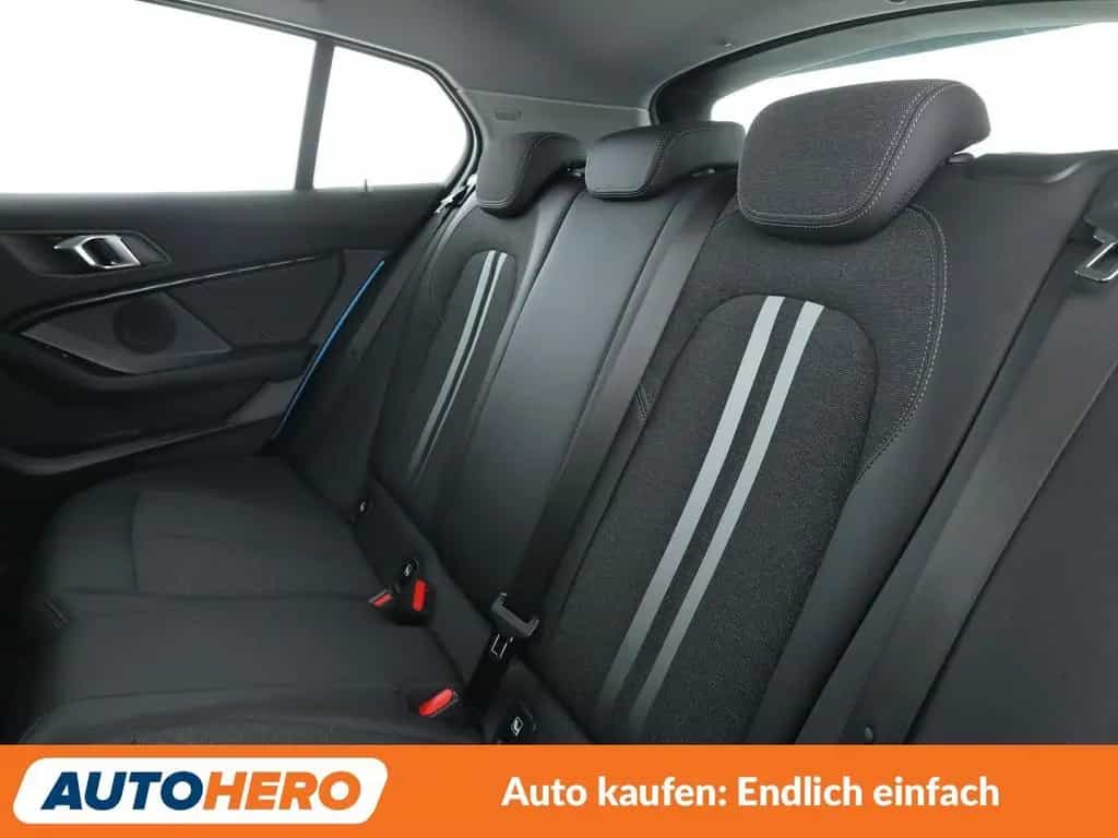 BMW 118 1er 118i Sport Line Aut.*NAVI*TEMPO*PDC*SHZ* 01/2020-photo-13