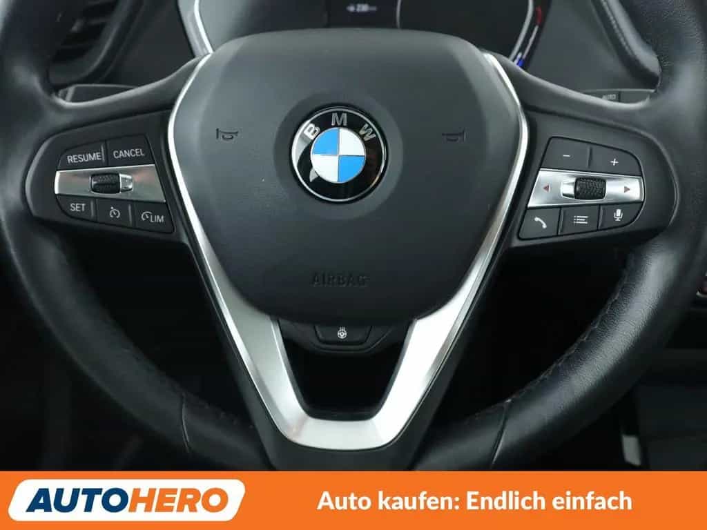 BMW 118 1er 118i Sport Line Aut.*NAVI*TEMPO*PDC*SHZ* 01/2020-photo-18