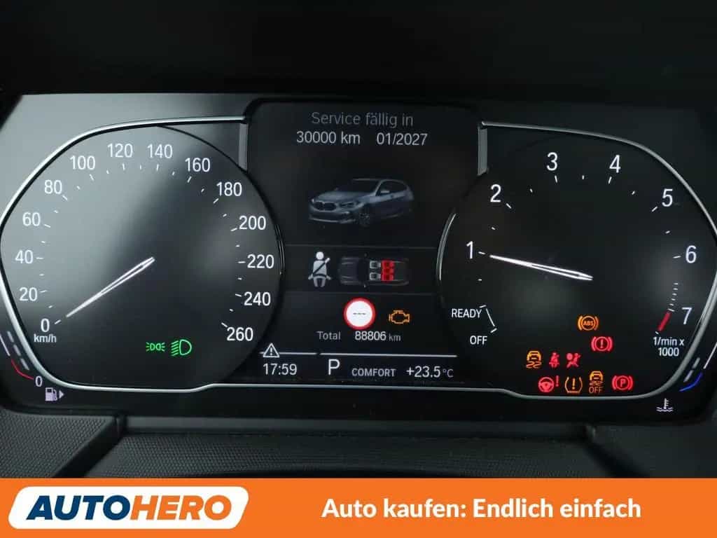 BMW 118 1er 118i Sport Line Aut.*NAVI*TEMPO*PDC*SHZ* 01/2020-photo-19