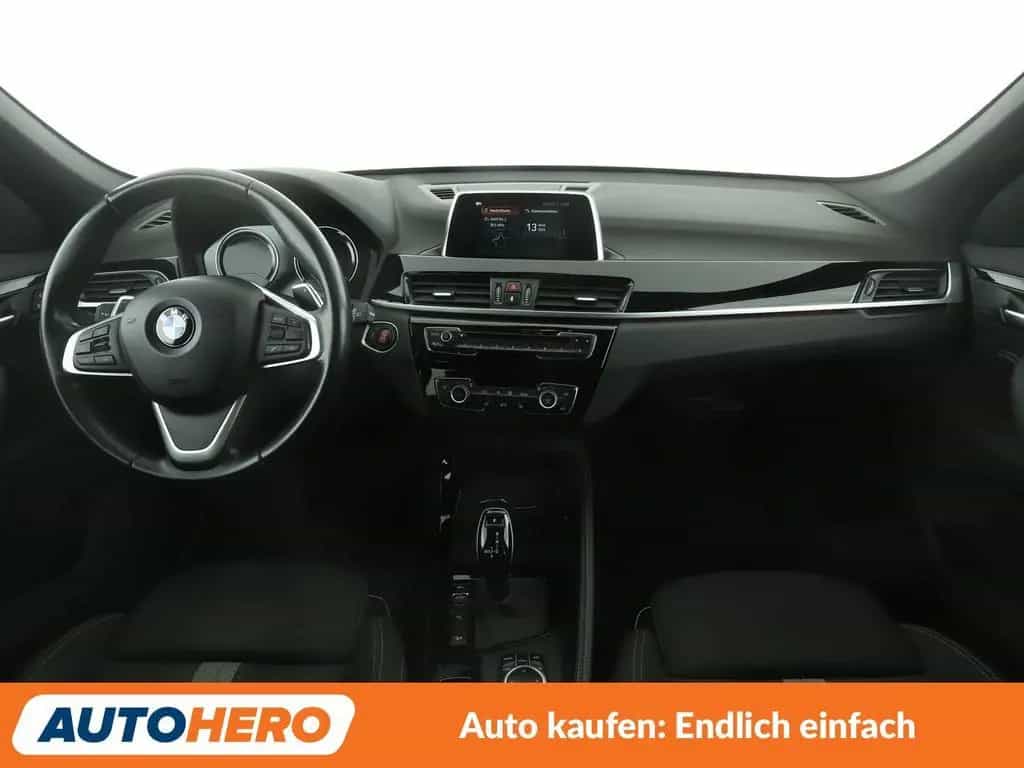 BMW X1 xDrive 20i Sport Line Aut.*NAV*TEMP*PDC*SHZ* 06/2018-photo-11