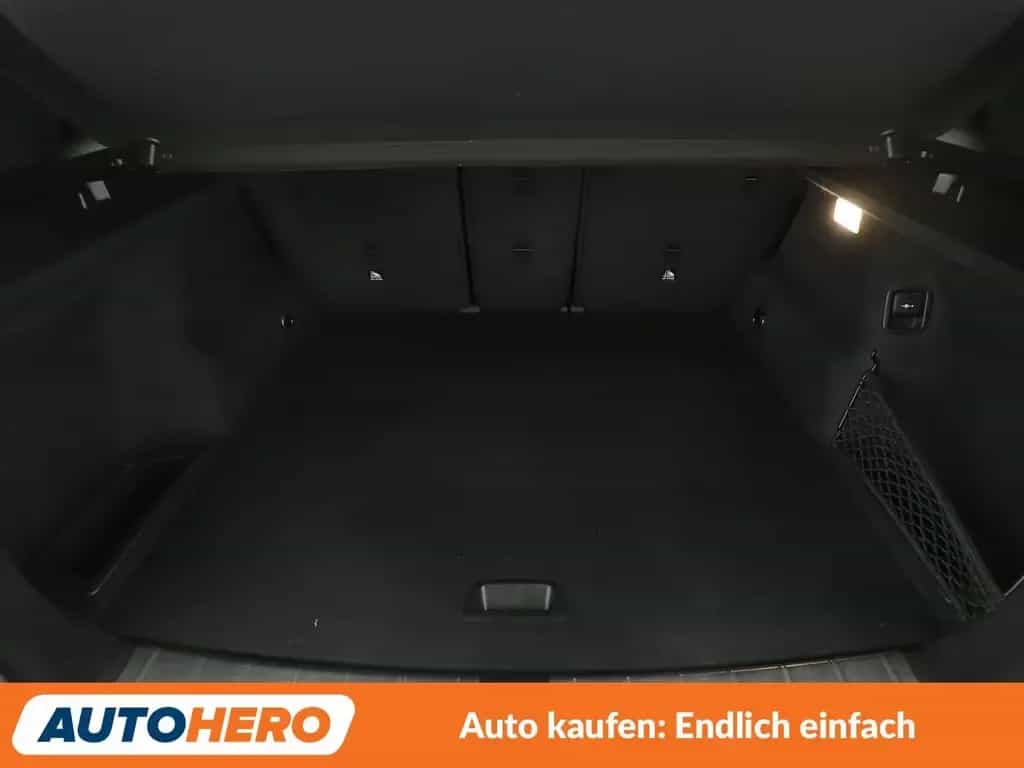 BMW X1 xDrive 20i Sport Line Aut.*NAV*TEMP*PDC*SHZ* 06/2018-photo-17