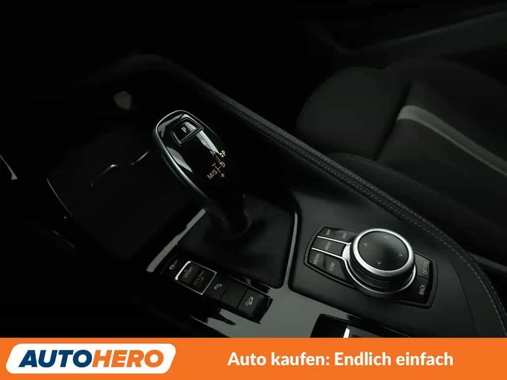 BMW X1 xDrive 20i Sport Line Aut.*NAV*TEMP*PDC*SHZ* 06/2018-photo-22