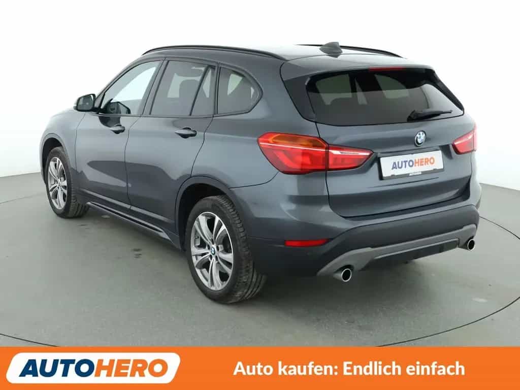 BMW X1 xDrive 20i Sport Line Aut.*NAV*TEMP*PDC*SHZ* 06/2018-photo-3