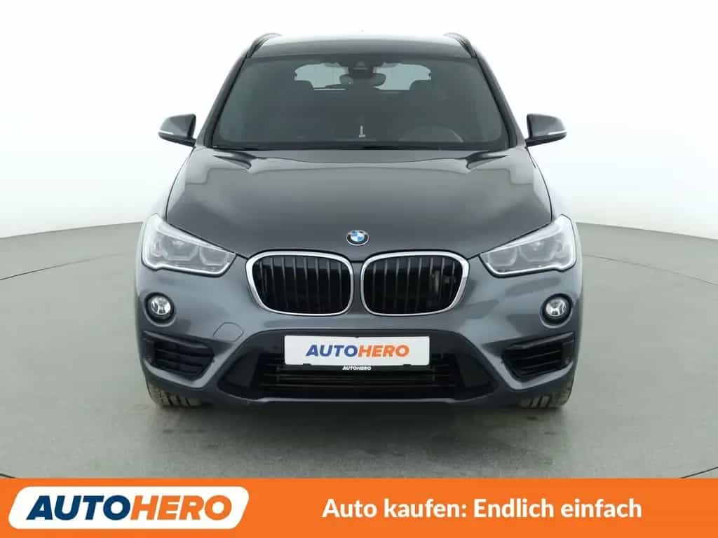 BMW X1 xDrive 20i Sport Line Aut.*NAV*TEMP*PDC*SHZ* 06/2018-photo-8