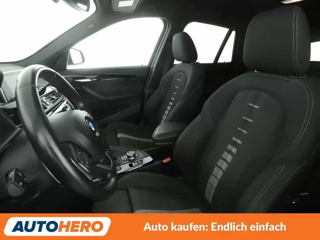 BMW X1 xDrive 20i Sport Line Aut.*NAV*TEMP*PDC*SHZ* 06/2018-photo-9
