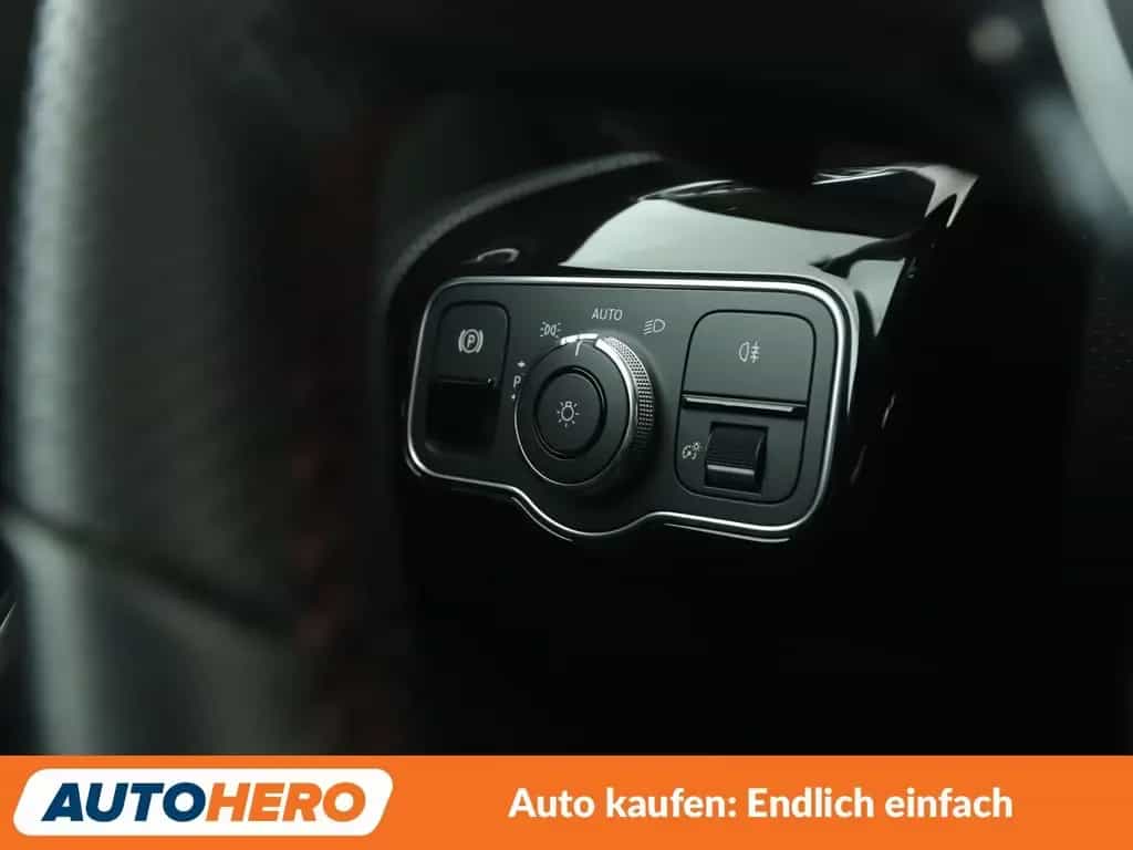 Mercedes-Benz A 220 d AMG Line Aut. *NAVI*LED*TEMPO*CAM* 11/2020-photo-26