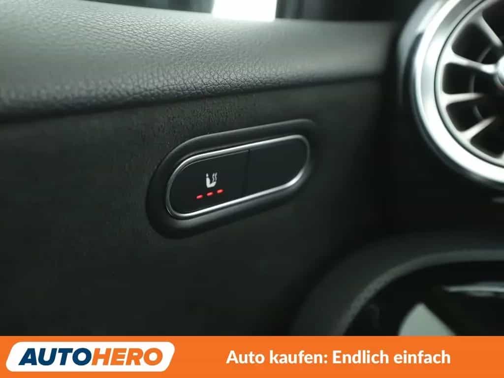 Mercedes-Benz A 220 d AMG Line Aut. *NAVI*LED*TEMPO*CAM* 11/2020-photo-28