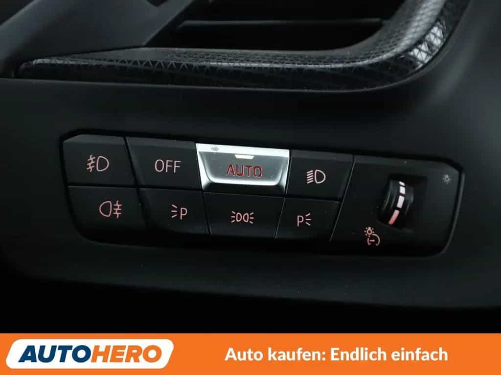 BMW 120 1er 120i M Sport Aut.*NAV*HUD*LED*ACC*CAM*PDC* 06/2021-photo-26