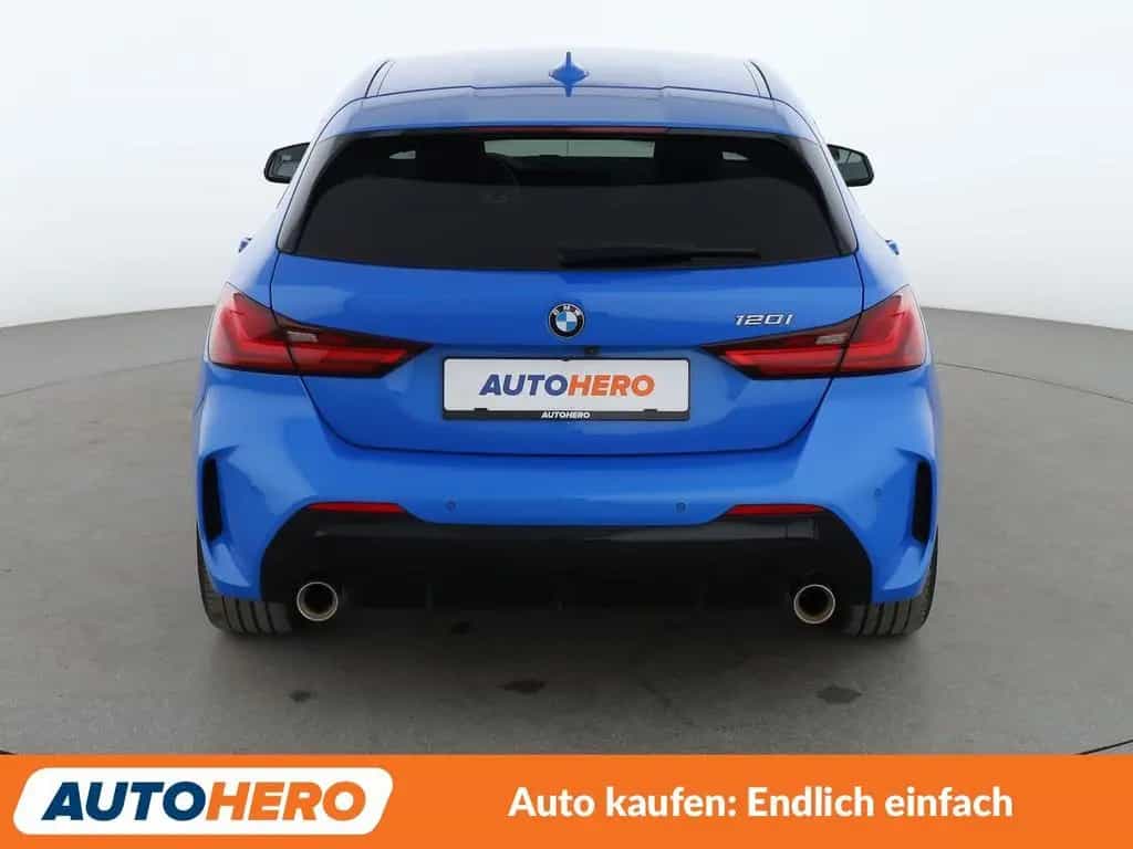 BMW 120 1er 120i M Sport Aut.*NAV*HUD*LED*ACC*CAM*PDC* 06/2021-photo-4