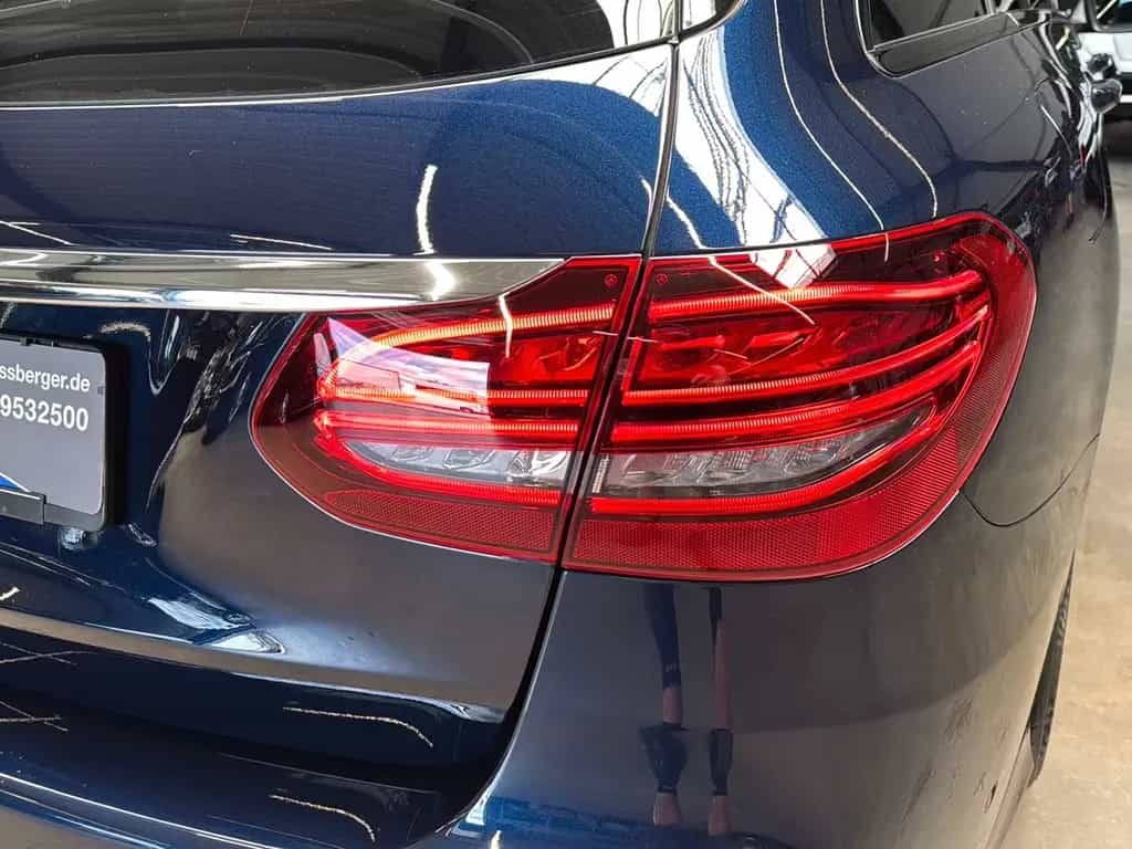 Mercedes-Benz C 300 T-Modell 08/2018-photo-24