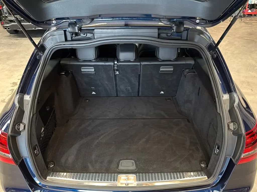 Mercedes-Benz C 300 T-Modell 08/2018-photo-9