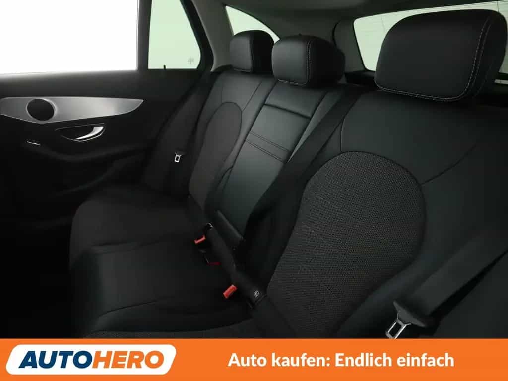 Mercedes-Benz C 400 T 4Matic Avantgarde Aut.*NAVI*LED*TEMPO* 07/2018-photo-13