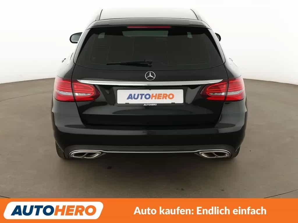 Mercedes-Benz C 400 T 4Matic Avantgarde Aut.*NAVI*LED*TEMPO* 07/2018-photo-4
