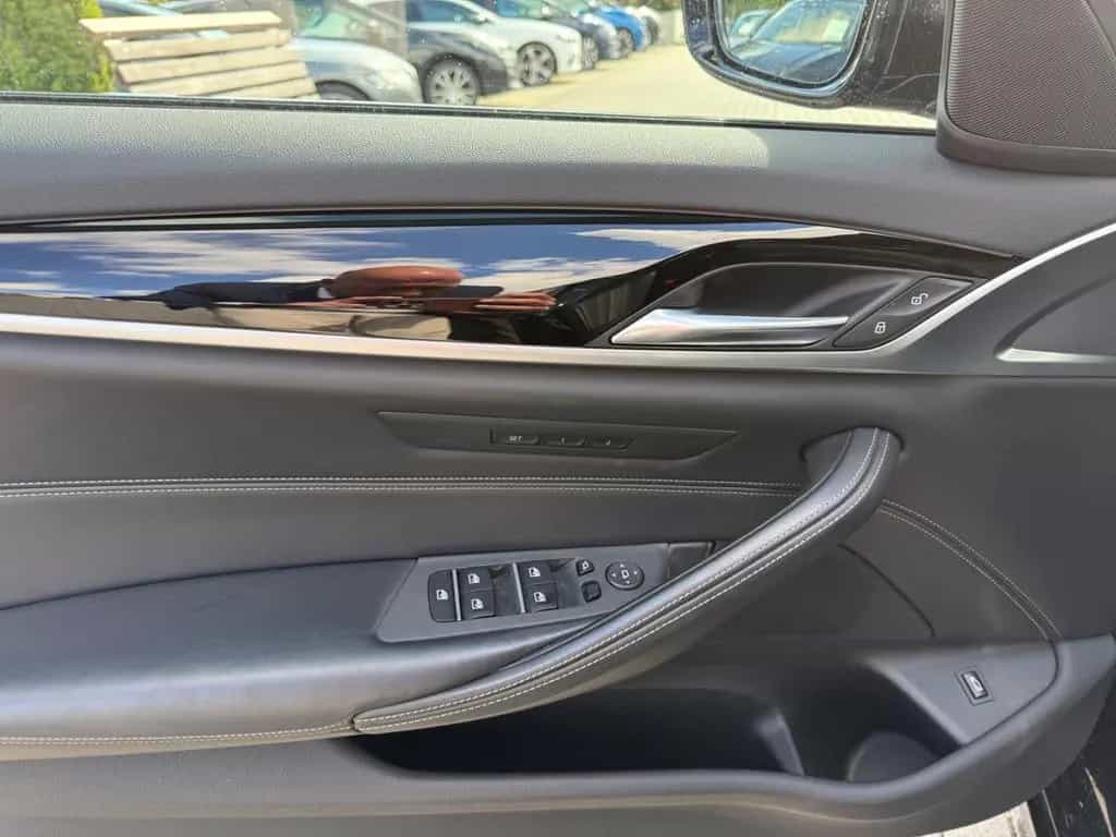 BMW 520 5 Limousine 520 i Sport Line 08/2019-photo-12