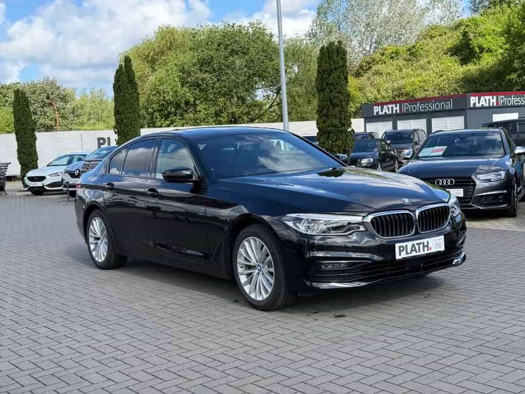BMW 520 5 Limousine 520 i Sport Line 08/2019-photo-2