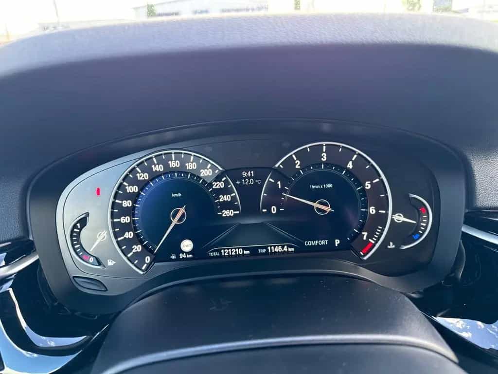 BMW 520 5 Limousine 520 i Sport Line 08/2019-photo-27