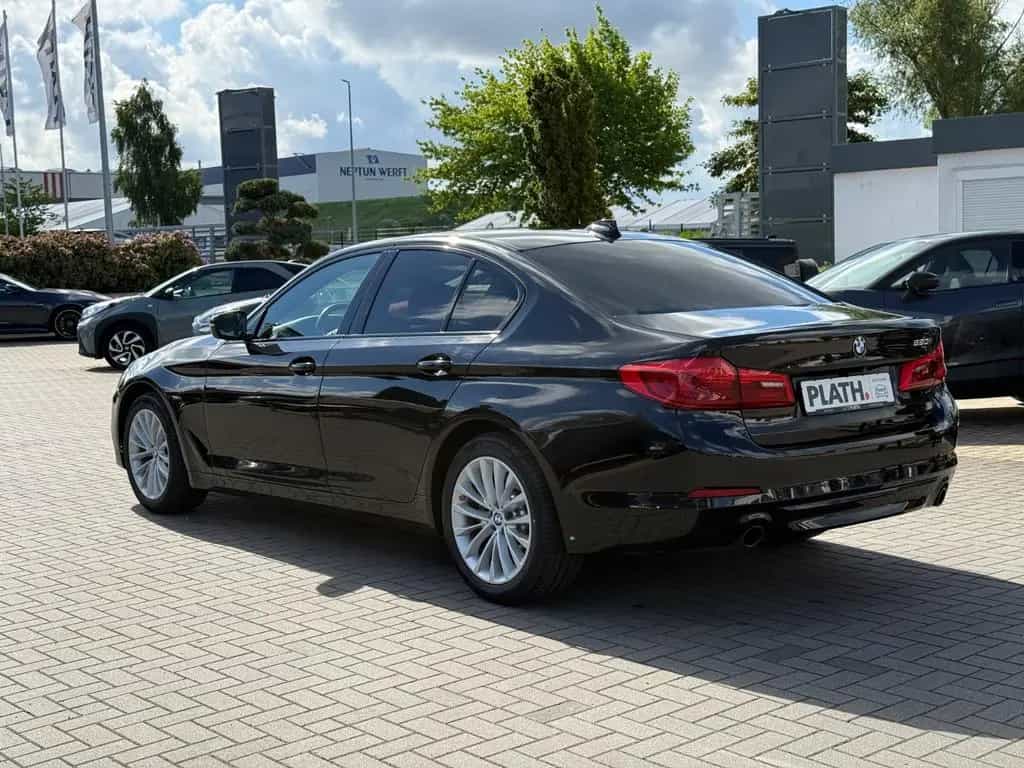 BMW 520 5 Limousine 520 i Sport Line 08/2019-photo-6