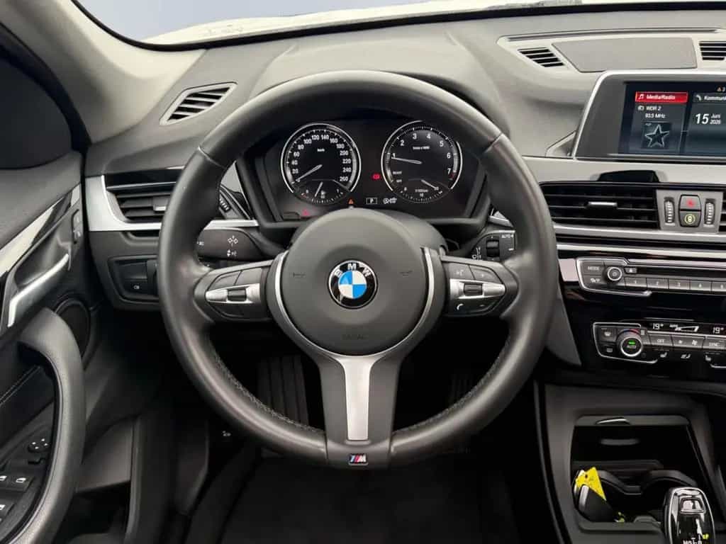BMW X1 sDrive 20 i *Sportsitze*Pano*SHZ*HiFi*PDC*BT* 11/2019-photo-12