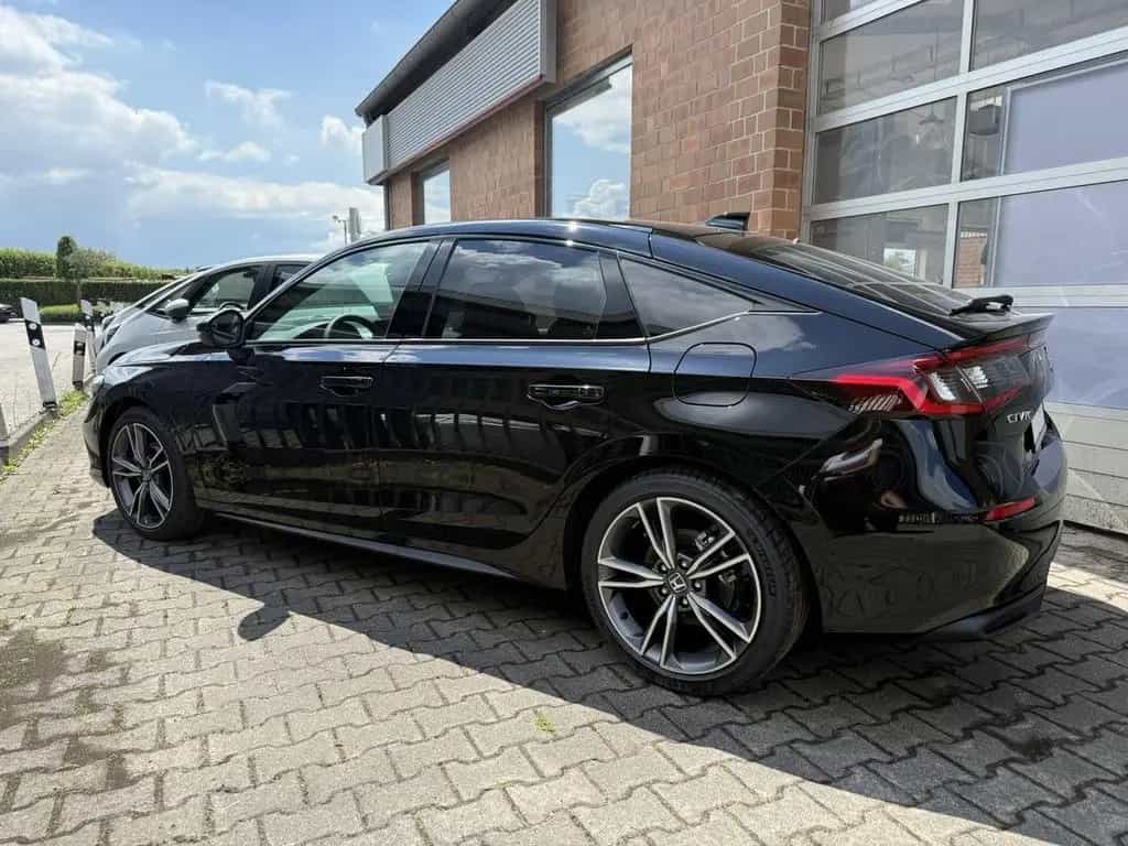 Honda Civic e:HEV 2.0 i-MMD Hybrid Advance null-photo-3