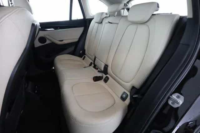 BMW X1 X1 sDrive18d xLine Plus 03/2022-photo-10