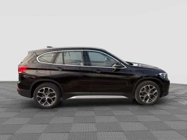 BMW X1 X1 sDrive18d xLine Plus 03/2022-photo-5