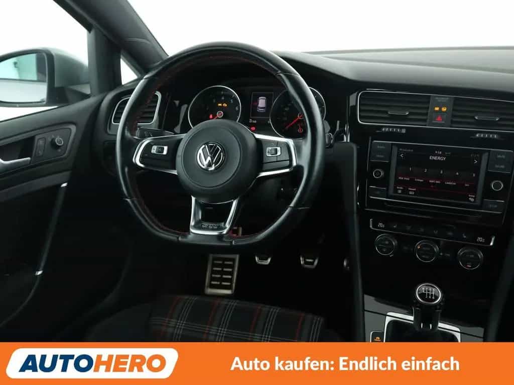 Volkswagen Golf VII 2.0 TSI GTI BlueMotion Tech*LED*PDC*SHZ 06/2017-photo-12