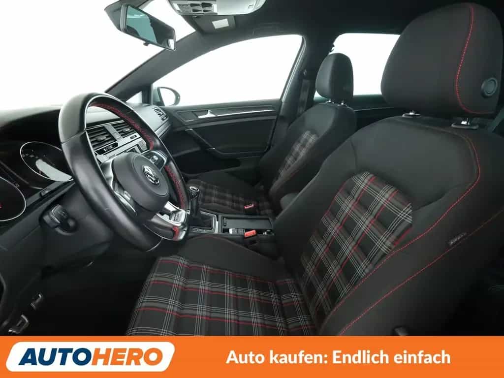 Volkswagen Golf VII 2.0 TSI GTI BlueMotion Tech*LED*PDC*SHZ 06/2017-photo-9