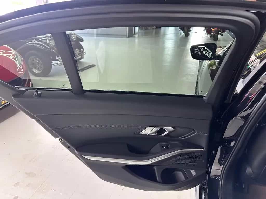BMW 320 d xDrive M Sport SHADOW/HiFi/STANDHEIZ/AHK 04/2022-photo-25