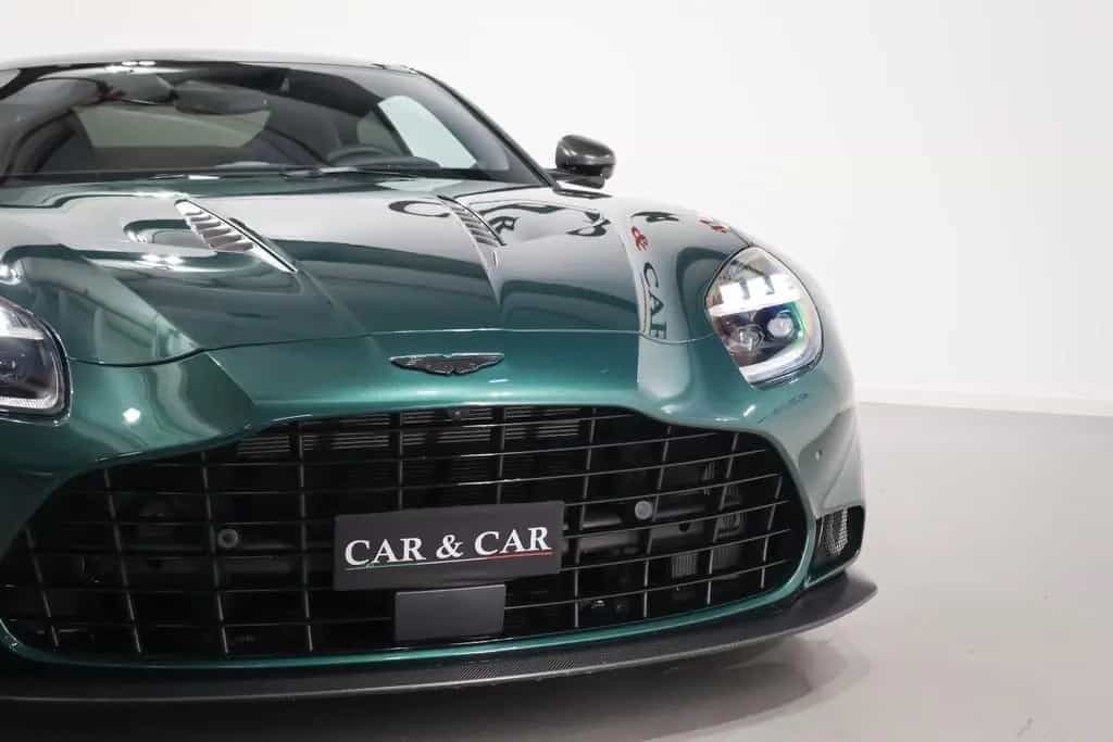 Aston Martin Vanquish 04/2025-photo-17