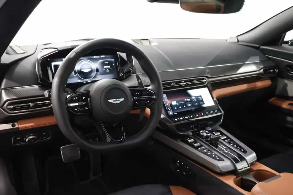 Aston Martin Vanquish 04/2025-photo-8